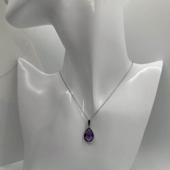 Beautiful Pear Cut 6.05 Ct Purple Amethyst Pendant -  Sterling Silver with Chain - Picture 2 of 5